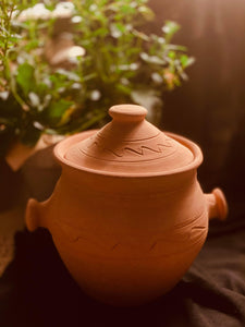 Clay Cooking Pot with Lid - 8" (20 cm)